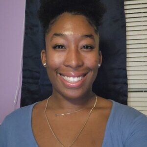 Meet your Posher, Deanna christmas